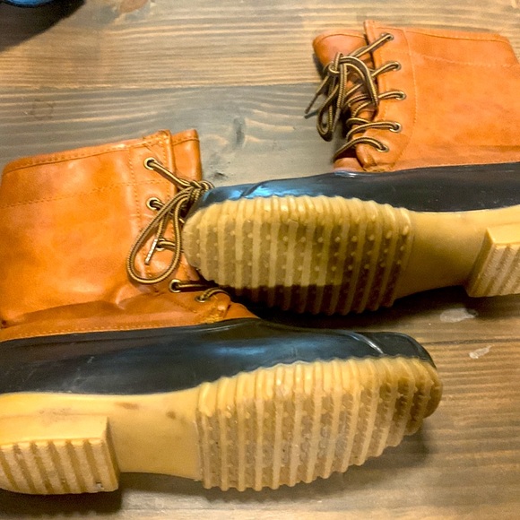 The original duck boot, size 8.5 - Picture 3 of 4